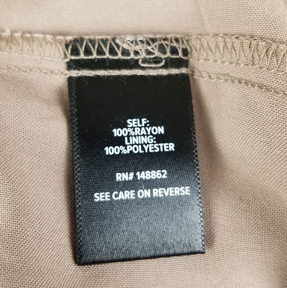 Torrid TAUPE PINTUCK CHALLIS SKATER DRESS sz 1X - Picture 8 of 8